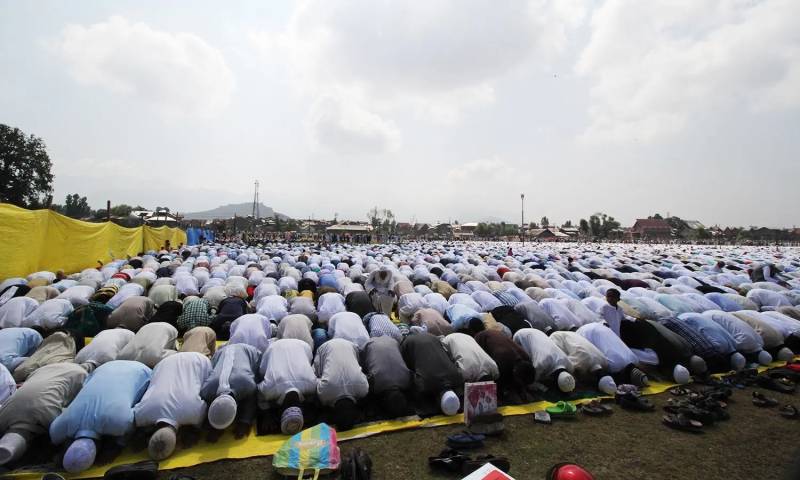 تاریخی جامع مسجد سری نگر میں عیدالفطر کی نماز ادا کرنے سے روک دیا گیا
