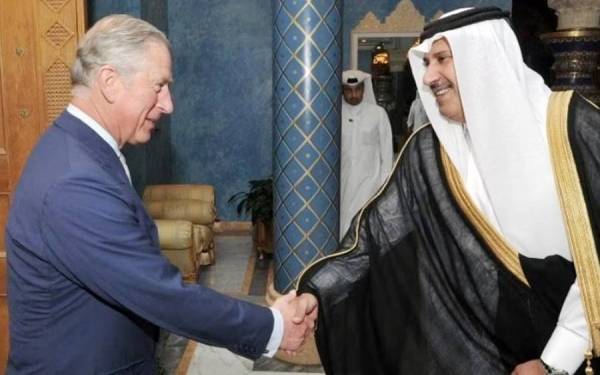 قطری وزیر اعظم کی طرف سے شہزادہ چارلس کو 10 لاکھ یورو سے بھرا سوٹ کیس دیے جانے کا انکشاف 