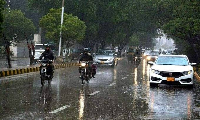 کراچی سمیت سندھ کے مختلف علاقوں میں بارش کاسلسلہ جاری