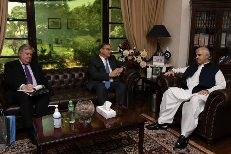 وزیر اعلیٰ محمود خان نے امریکی سفیر سے مل کر عمران خان کے سازش کے بیانیے پر تھپڑ مارا ہے: ملک احمد خان