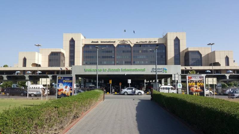 بھارت کے خصوصی طیارے کی کراچی ایئرپورٹ پر لینڈنگ ، 12 افراد کو لے کر دبئی روانہ 