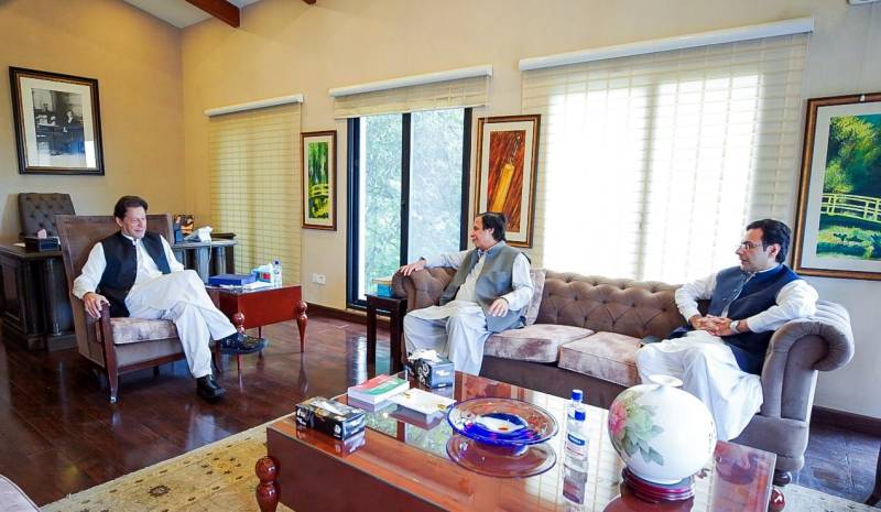 وزیراعلیٰ پنجاب کی پی ٹی آئی چیئرمین عمران خان سے ملاقات
