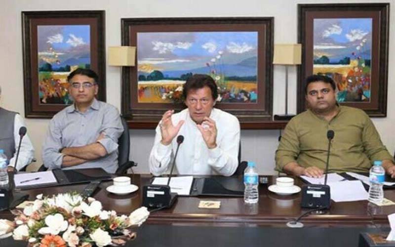 عمران خان کا کسی دباؤ میں نہ آنے کا فیصلہ ، مشاورتی اجلاس کی اندرونی کہانی منظرعام پر 