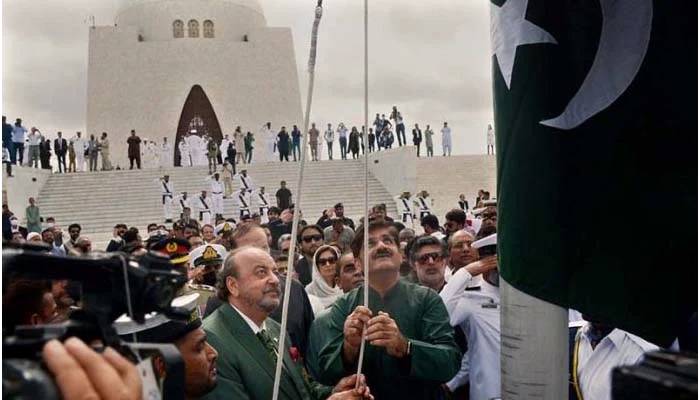 قائداعظم محمد علی جناح کی 74 ویں برسی پر گورنر اور وزیراعلیٰ سندھ کی مزار قائد پر حاضری