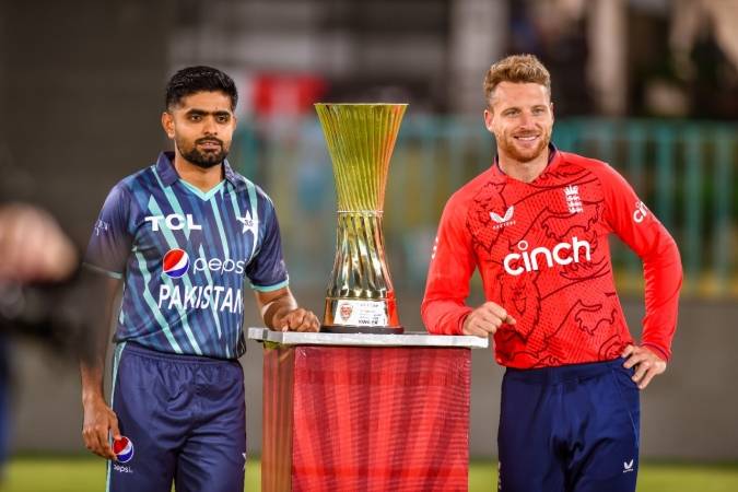 پاکستان اور انگلینڈ کے درمیان ٹی ٹوئنٹی سیریز کا آغاز 