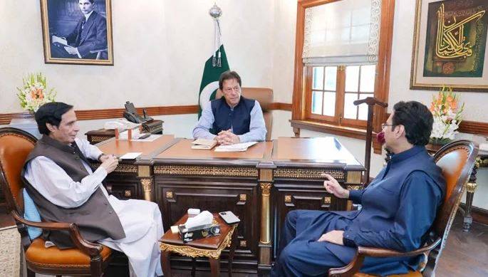  عمران خان کا اہم دورہ لاہور ، ایوان وزیر اعلیٰ میں ملاقاتیں 
