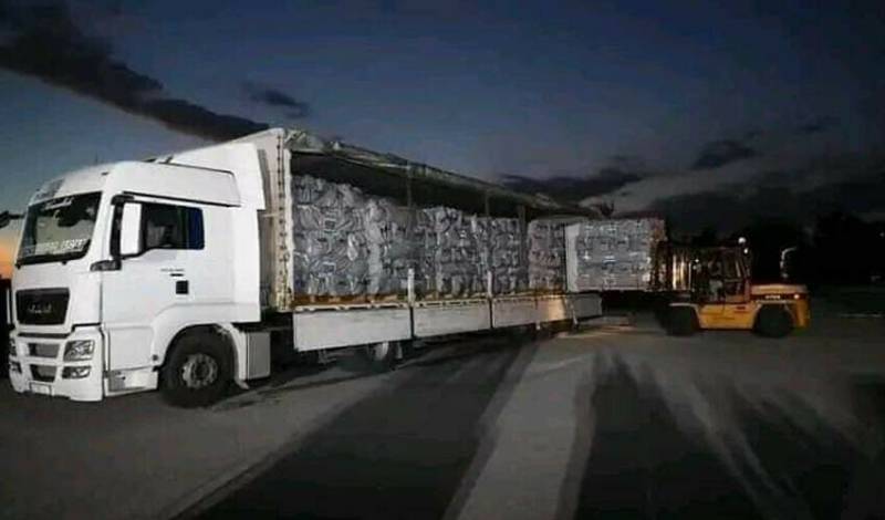 برطانیہ سے امدادی سامان کی پہلی کھیپ کراچی پورٹ پہنچ گئی 