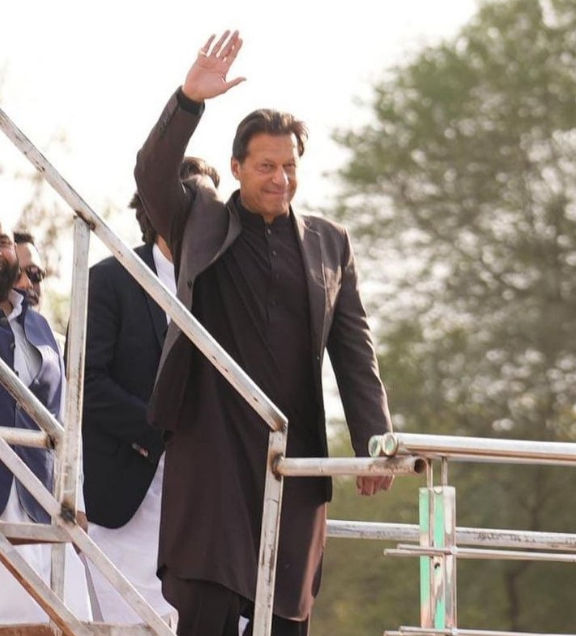 این اے 45 کرم ون : عمران خان نے ایک اور ضمنی انتخاب میں حکومت کو ہرادیا 