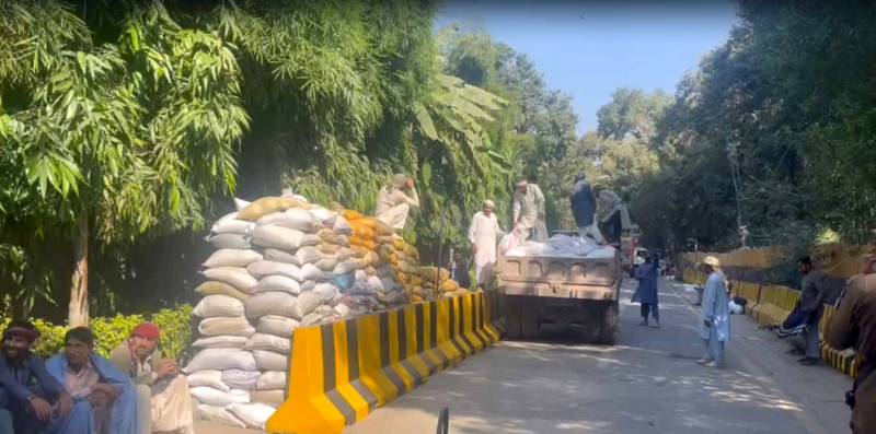 لاہور میں عمران خان کی رہائش گاہ پر سیکیورٹی کے غیر معمولی اقدامات