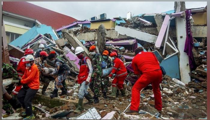 انڈونیشیا میں 5.6 شدت کا زلزلہ، 44 افراد ہلاک متعدد زخمی ہوگئے