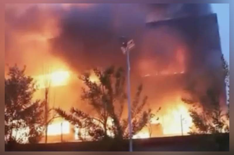 چین، رہائشی عمارت میں آگ لگنے سے 10 افراد ہلاک 9 زخمی ہو گئے 