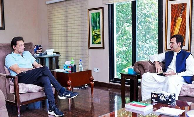 مونس الٰہی کی عمران خان سے ملاقات، پنجاب اسمبلی کی تحلیل سے متعلق گفتگو
