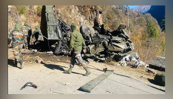 بھارتی فوج کے 16 اہلکار چینی سرحد کے قریب روڈ ایکسیڈنٹ میں ہلاک ہوگئے
