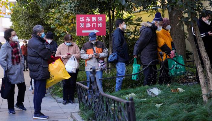 چین میں دسمبر کے پہلے 20 دنوں میں کورونا سے 24 کروڑ 80 لاکھ افراد متاثر ہوئے، بلومبرگ