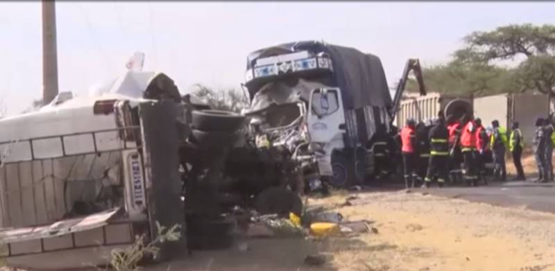 سینیگال میں مسافر بس حادثے کا شکار، 19 افراد جاں بحق