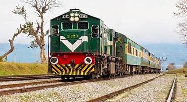 ڈیزل کی قیمتوں میں اضافے کے بعد پاکستان ریلوے نے کرایوں میں اضافہ کر دیا
