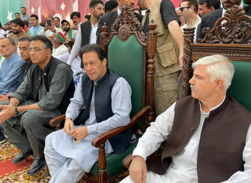 عمران خان کی خیبرپختونخواہ میں انتخابات کی تیاریاں تیز کرنے کی ہدایت