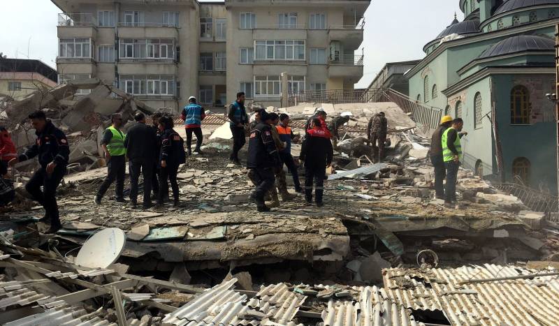 ترکیہ کے صوبے ملاتیا میں ایک بار پھر زلزلہ، متعدد عمارتیں زمین بوس، ہلاکتوں کا خدشہ