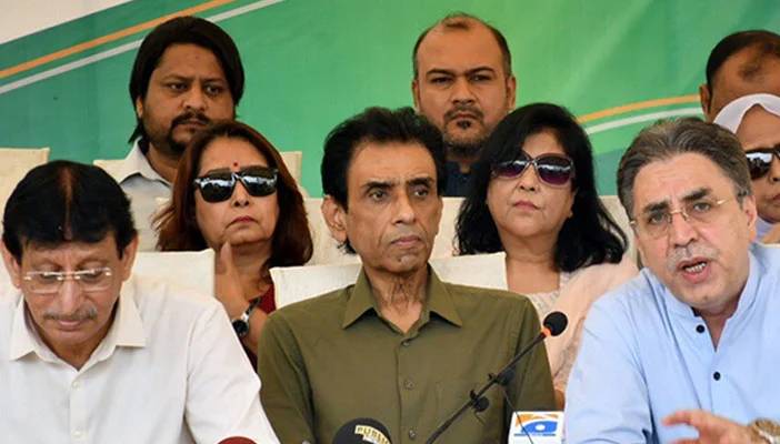 Altaf Hussain loses case of ‘partial property’, part of property to be given to Imran Farooq’s widow: Khalid Maqbool Siddiqui

 | Pro IQRA News