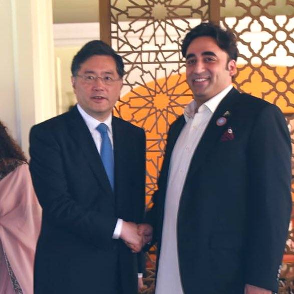 چینی وزیر خارجہ اہم دورہ پر پاکستان پہنچ گئے 