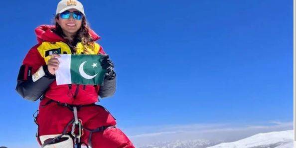 نائلہ کیانی کی   دنیا کی 12 ویں بلند ترین چوٹی  سر کرنے کی طرف پیش  قدمی