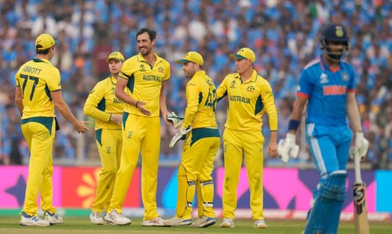 بھارت نے آسٹریلیا کو فتح کیلئے 241 رنز کا ہدف دے دیا 