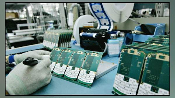 Preparations are complete for the manufacture of modern smartphones in Pakistan